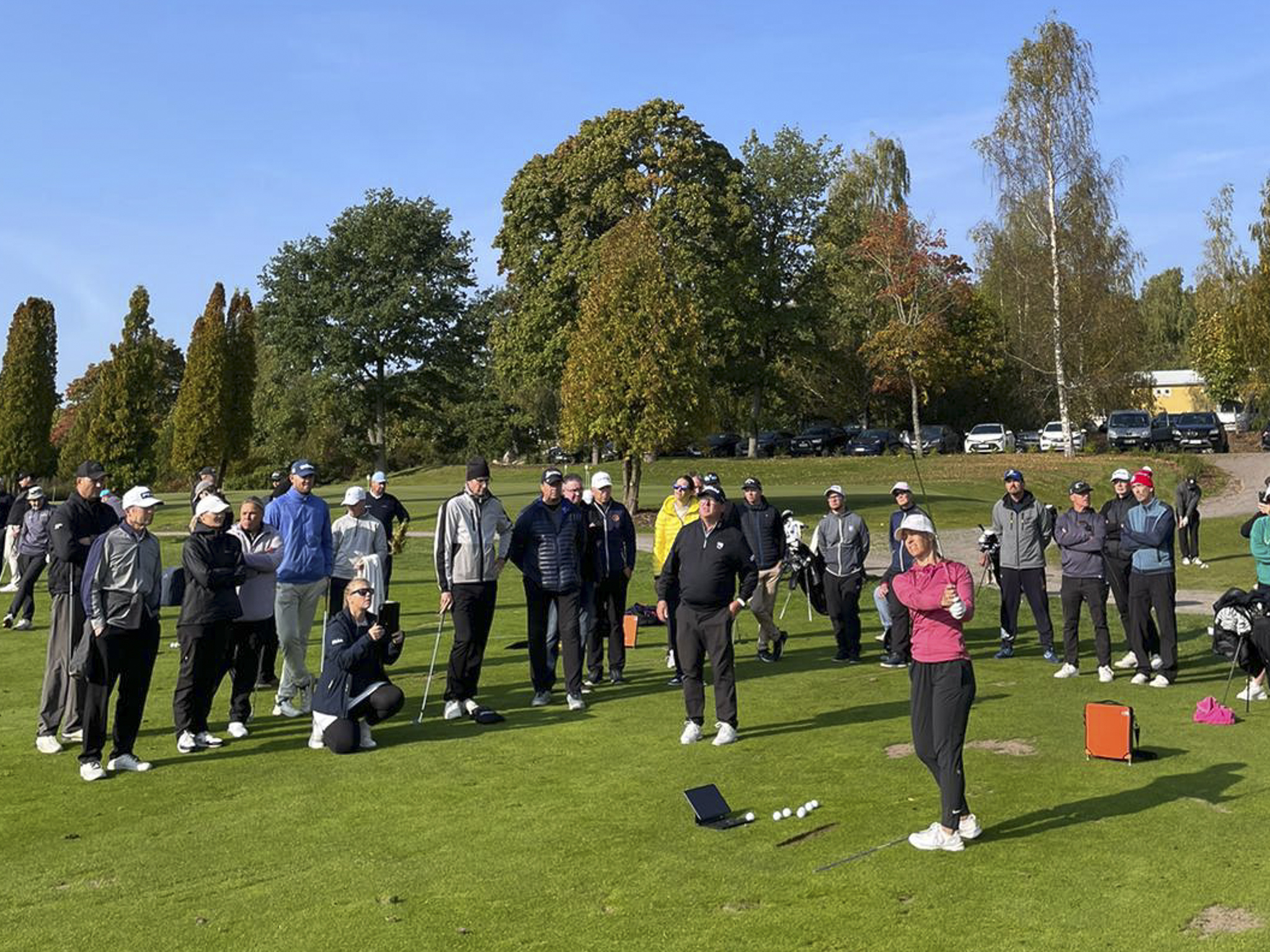 Golfvalmentajien jatkokoulutus sai lisävaihteen