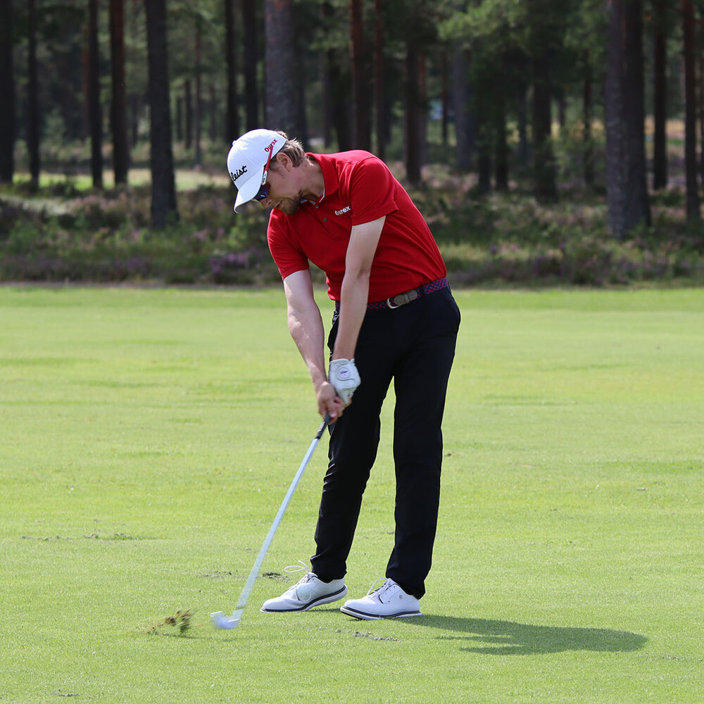 Aurinko Golf johtaa miesten sarjaa, SHG kärjessä naisissa