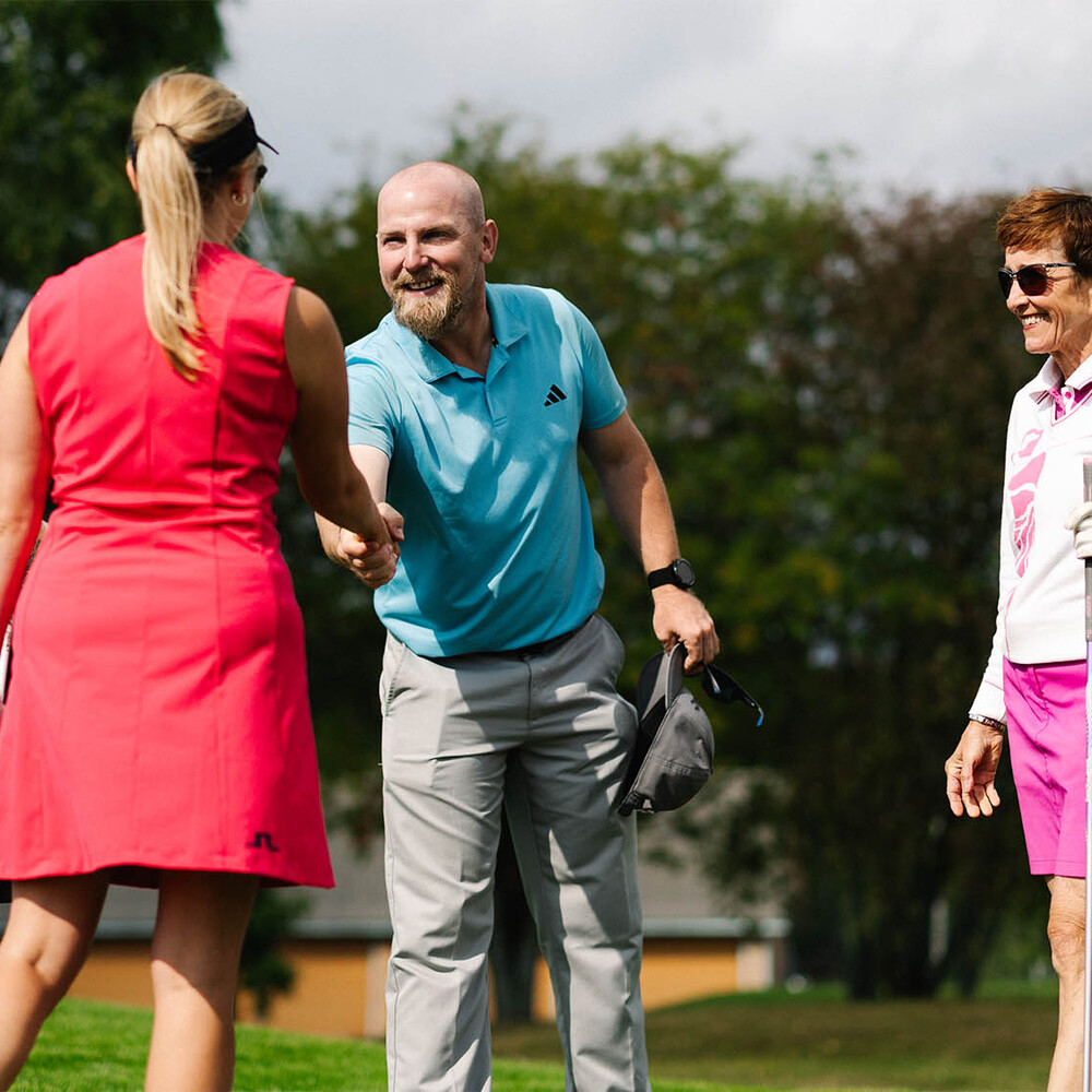 Golf ei ole ainoastaan peli – 5 vinkkiä golfin sosiaalisten hyötyjen saavuttamiseen 