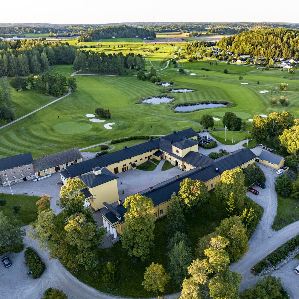 Kolmen kentän golfkaupunki